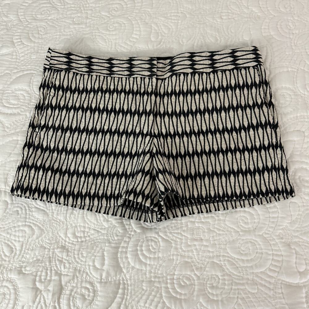 Joe Fresh Shorts Womens 14 Black White Geometric Flat Front High 36x3 JC Penney